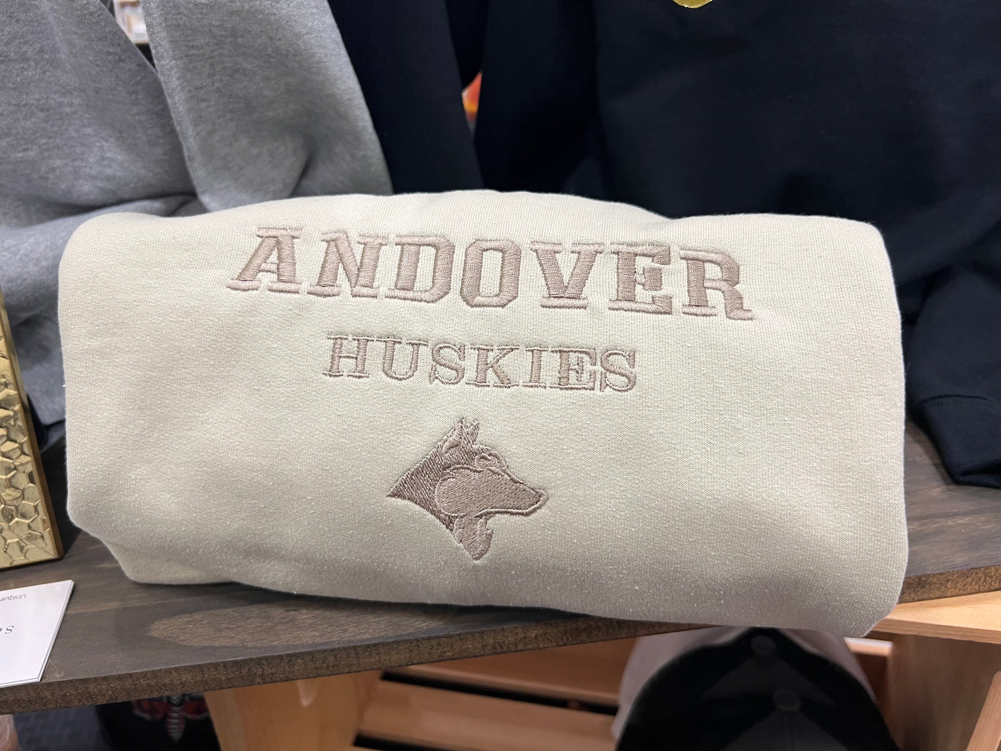 Andover Huskies Samd/sand sweatshirt